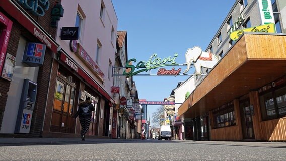 Die Große Freiheit auf der Hamburger Reeperbahn während des EM-Spiels des DFB-Teams © Hanno Bode Foto: Hanno Bode