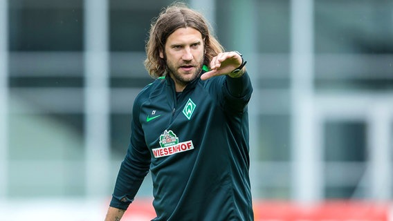Co-Trainer Torsten Frings (l.) von Werder Bremen © imago/DeFodi Foto: