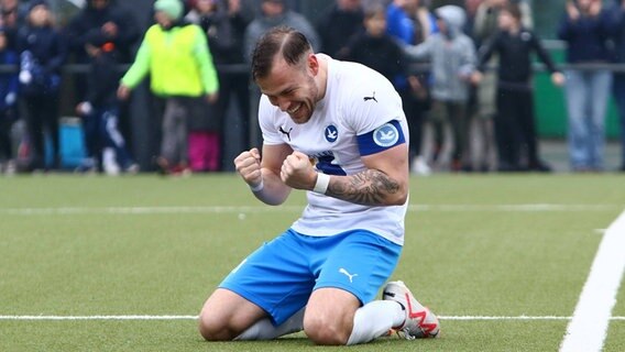 Moritz Maximilian Niemann (USC Paloma) bejubelt den Einzug ins Pokalfinale. © imago images Foto: Niklas Heiden