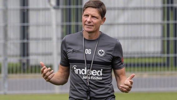 Oliver Glasner, Trainer von Eintracht Frankfurt (zuvor VfL Wolfsburg). © picture alliance/dpa/Kessler-Sportfotografie Foto: Jürgen Kessler