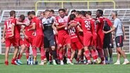 Jubel bei den Fußballern des Greifswalder FC © IMAGO / Picture Point 