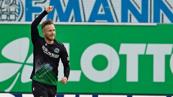 Cedric Teuchert von Hannover 96 © imago images/Zink Foto: Wolfgang Zink