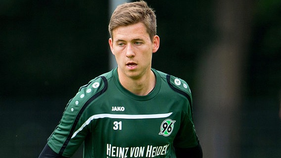 Waldemar Anton von Hannover 96 © picture alliance / dpa Foto: Julian Stratenschulte