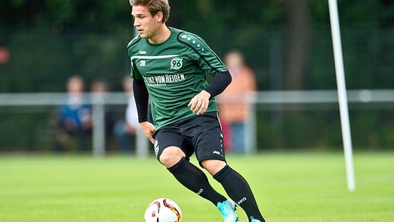 Oliver Sorg von Hannover 96 © picture alliance / dpa Foto: Julian Stratenschulte