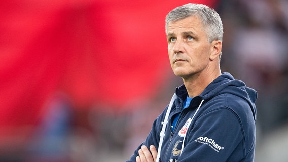 Trainer Jens Härtel vom Fußball-Zweitligisten FC Hansa Rostock © picture alliance/dpa | Marius Becker 