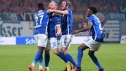 Die Spieler von Hansa Rostock jubeln. © picture alliance/dpa Foto: Gregor Fischer