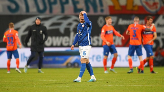 Nils Fröhling von Hansa Rostock nach dem 0:1 gegen Darmstadt. © imago images Foto: Jan Huebner