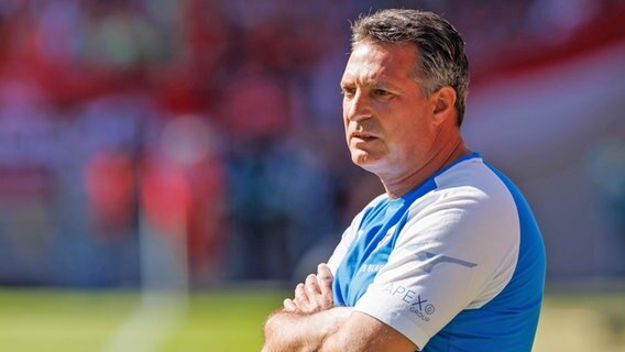 Trainer Alois Schwartz vom FC Hansa Rostock © IMAGO / Eibner 