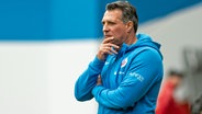 Trainer Alois Schwartz vom FC Hansa Rostock © IMAGO / Fotostand 
