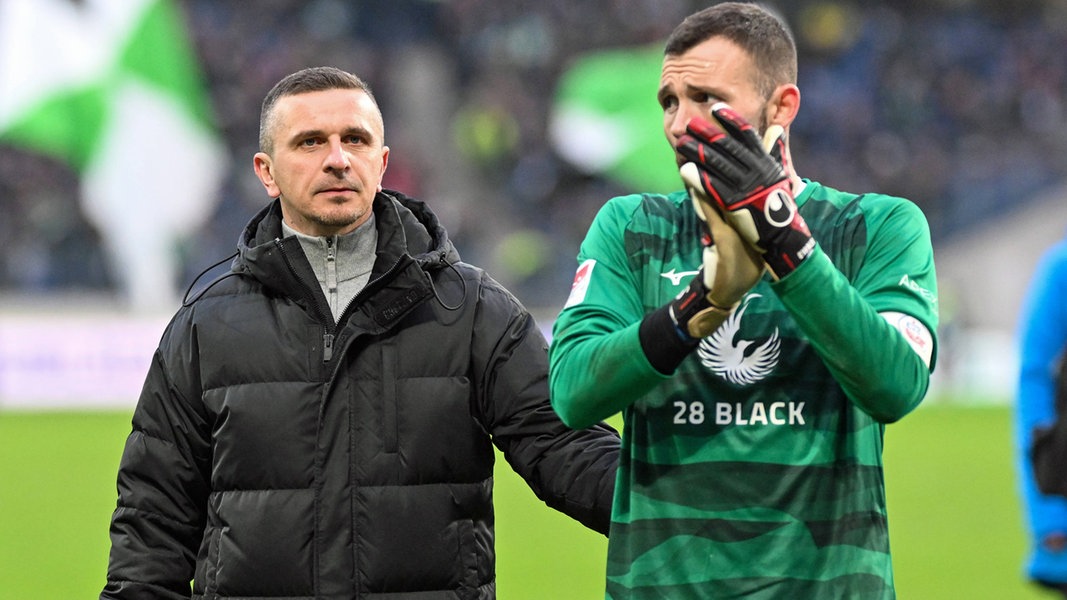 Hansa Rostocks Torwart Kolke: „Der Trainer ist das ärmste Schwein“