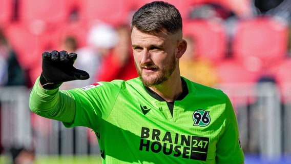 Hannovers Keeper Martin Hansen © IMAGO / foto2press 