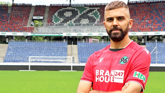 Stürmer Lukas Hinterseer von Hannover 96 © Hannover 96 