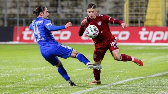 Nachwuchsspieler Nemanja Motika von Bayern München © imago images/Beautiful Sports Foto: Goldberg