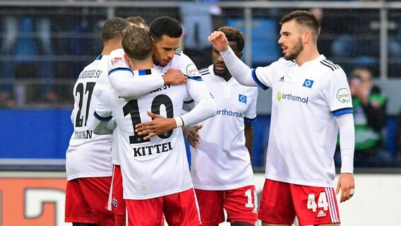 Jubel bei den HSV-Profis. © IMAGO /  KBS-Picture 