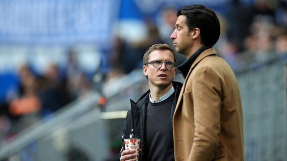 HSV-Sportdirektor Michael Mutzel (l.) mit Sportvorstand jonas boldt. © IMAGO / MIS 