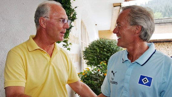 Franz Beckenbauer (l.) 2006 mit Bernd Wehmeyer © Witters 