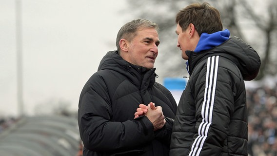 Hamburgs Interimstrainer Merlin Polzin (r.) und Sportvorstand Stefan Kuntz © Witters Foto: Markus Fischer