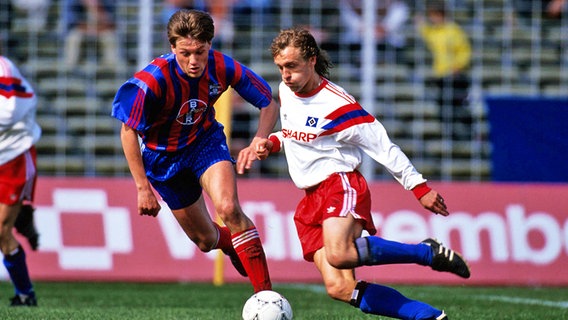 Thomas Doll (r.) im Trikot des Hamburger SV (Foto aus dem Jahr 1991) © imago/Hardt Foto: Oliver Hardt