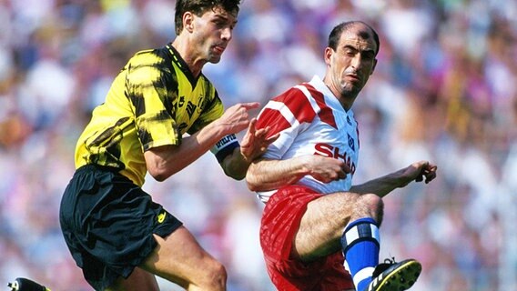 Yordan Letchkov (r.) im Trikot des Hamburger SV (Foto aus dem Jahr 1993) © imago/Hardt Foto: Oliver Hardt
