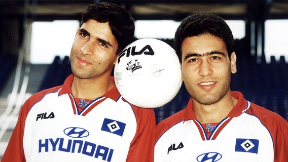 Vahid Hashemian (l.) und Mehdi Mahdavikia (Foto aus dem Jahr 1999) © Witters Foto: Valeria Witters