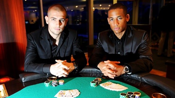 Mladen Petric (l.) und Dennis Aogo (Foto aus dem Jahr 2007) © Witters Foto: Valeria Witters