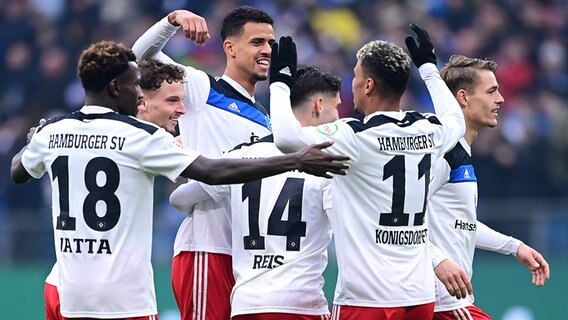 Jubel bei den Fußballern des HSV © Witters 