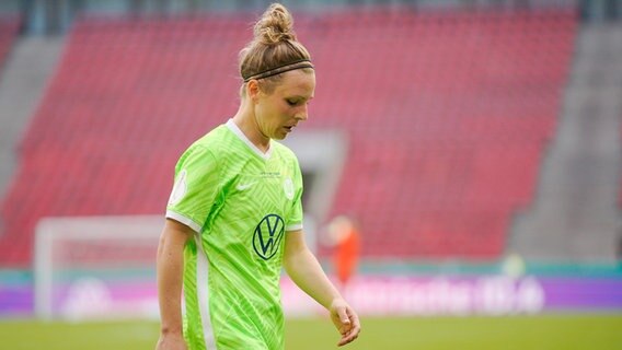 Svenja Huth vom Fußball-Bundesligisten VfL Wolfsburg © IMAGO / Sports Press Photo 