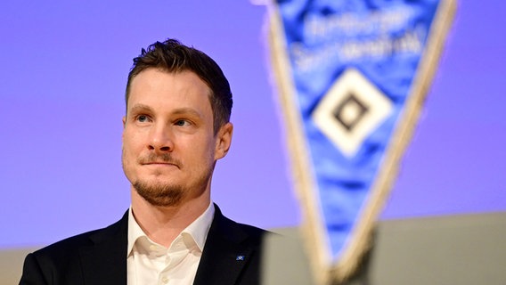 Marcell Jansen auf der Mitgliederversammlung des HSV © Witters 