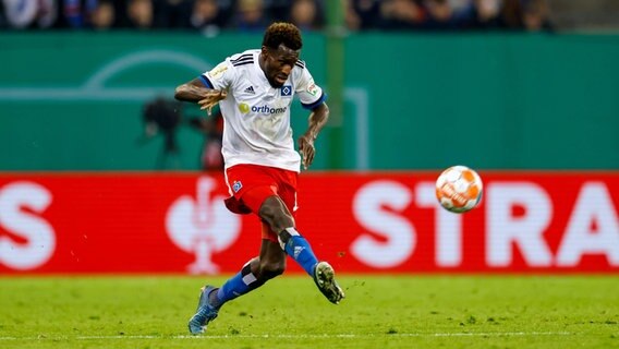 HSV-Fußballprofi Bakery Jatta © IMAGO / Philipp Szyza 