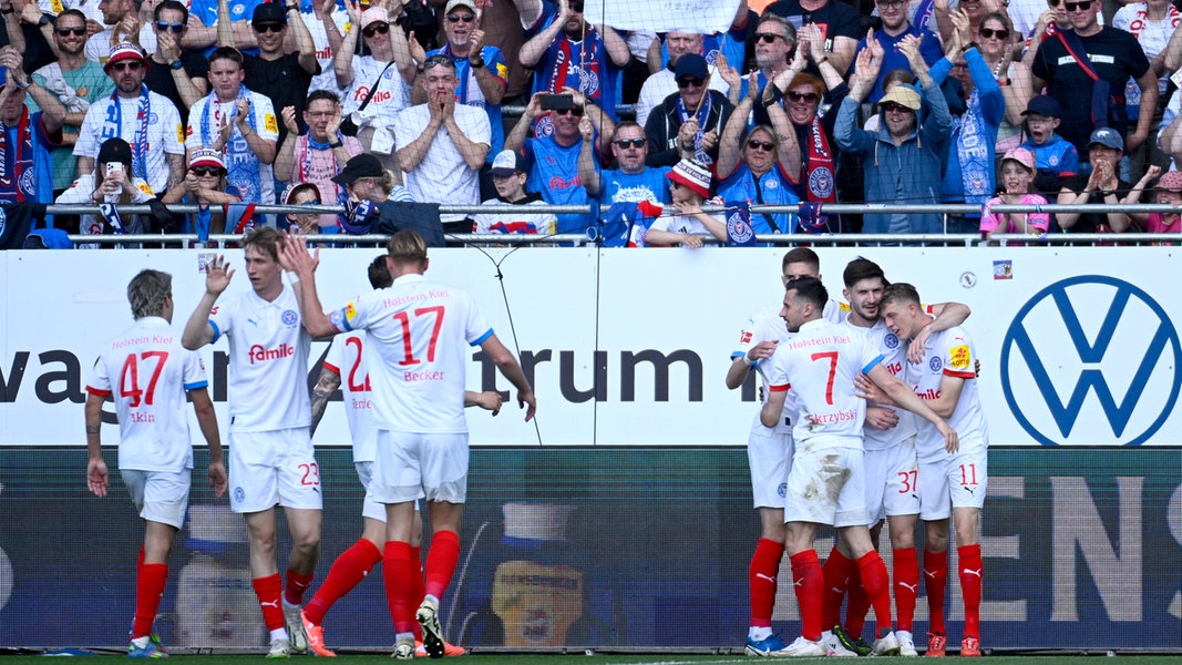 Wahnsinn an der Förde: Holstein Kiel ringt Gladbach mit 4:3 nieder