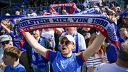 Fans von Holstein Kiel © picture alliance/dpa | Gregor Fischer 