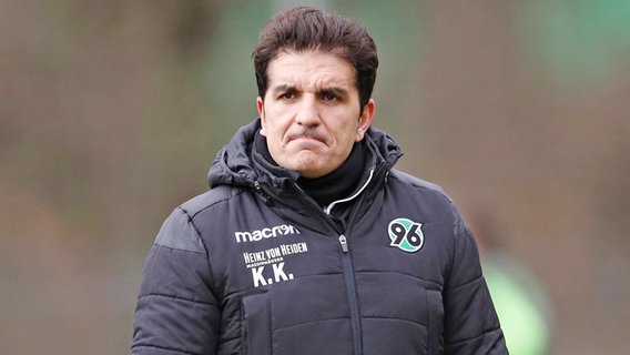 Trainer Kenan Kocak vom Fußball-Zweitligisten Hannover 96 © imago images / Joachim Sielski Foto: Joachim Sielski