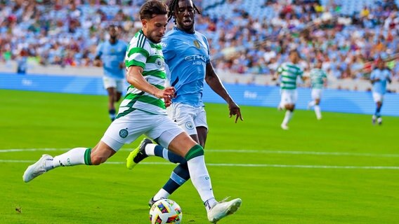 Celtic Glasgows Nicolas Kühn © IMAGO / Icon Sportswire 