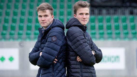 Lukas (l.) und Fabian Kunze © IMAGO / Noah Wedel 