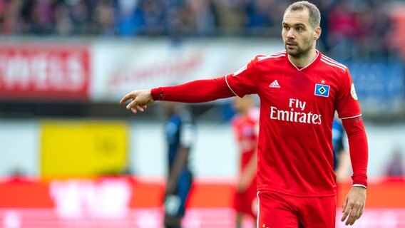 Pierre-Michel Lasogga im Trikot des HSV © picture alliance/dpa | Guido Kirchner 
