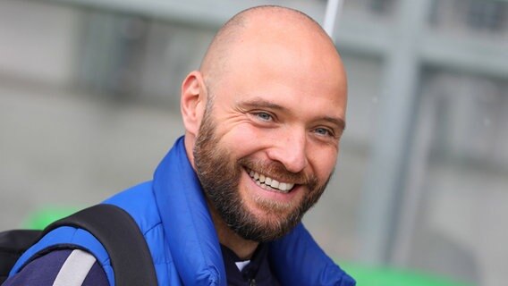 Trainer Stephan Lerch von den VfL-Frauen © imago images/regios24 Foto: Darius Simka