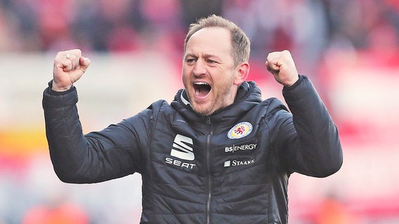 Trainer Torsten Lieberknecht von Eintracht Braunschweig © imago/Hübner Foto: Hübner