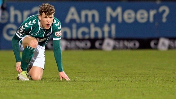 Krach Beim Vfb Lubeck Riedel Vorlaufig Suspendiert Ndr De Sport Fussball