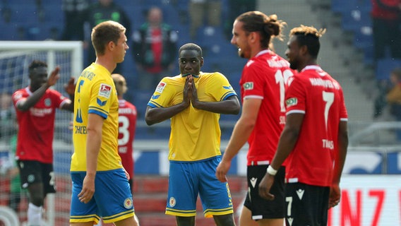 Iba May von Eintracht Braunschweig im Spiel gegen Hannover 96 © imago images/regios24 Foto: Darius Simka