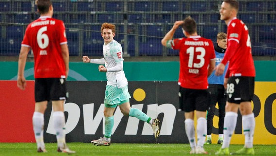 Werder nach 30Sieg bei Hannover 96 im PokalAchtelfinale