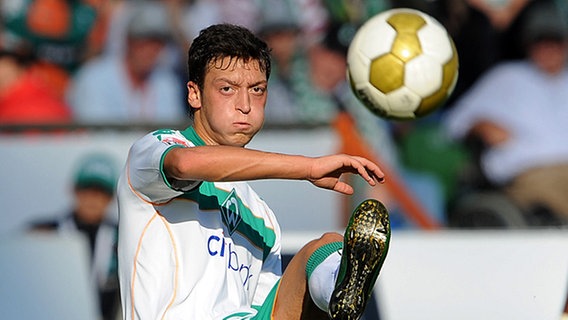 Mesut Özil © picture-alliance 