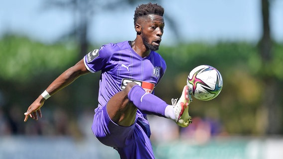 Omar Hakteb Traore of VFL Osnabrück © IMAGO / osnapix 