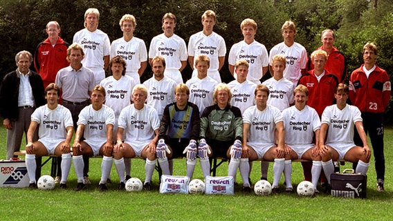 Das Team des FC St. Pauli in der Saison 1989/1990 © picture-alliance/ dpa 