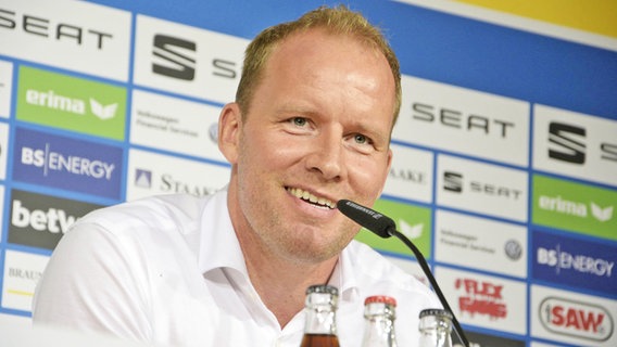 Henrik Pedersen, Trainer von Eintracht Braunschweig © imago/Nordphoto 