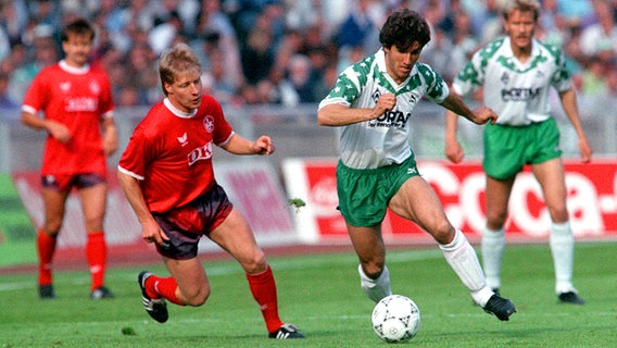 Karl-Heinz Riedle (r.) im Trikot von Werder Bremen © picture-alliance 