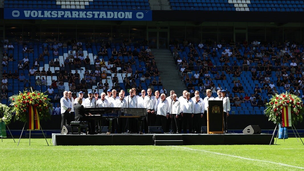 Pożegnanie Uwe Seelera – Przeniesienie usługi pogrzebowej na Volksparkstadion |  NDR.de – Sport