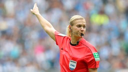 Schiedsrichterin Bibiana Steinhaus aus Hannover © imago/Eibner 