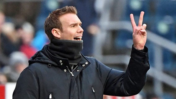 Coach Tommy Stroot vom Frauen-Bundesligisten VfL Wolfsburg © imago 