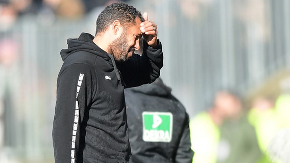 Coach Daniel Thioune vom VfL Osnabrück © Witters Foto: TayDuc Lam