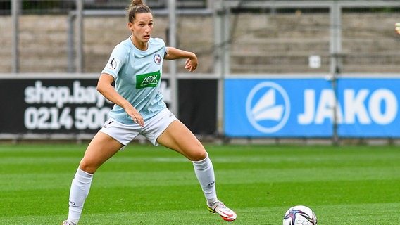 Sara Agrez von Turbine Potsdam, Zugang der Frauen des VfL Wolfsburg © picture alliance/foto2press Foto: Manfed Heyne